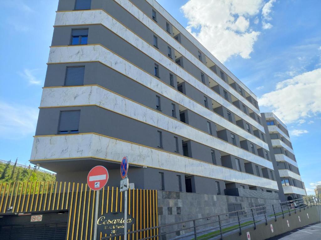Budova, v ktorej sa apartmán nachádza