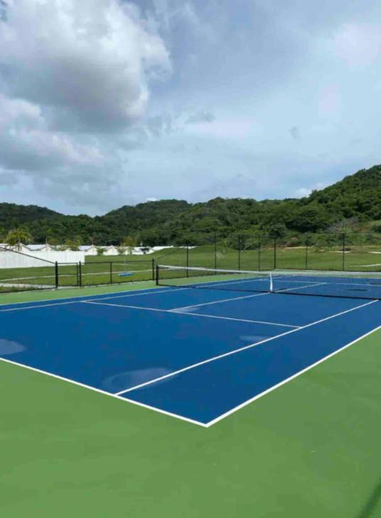 Tennis- og/eða veggtennisaðstaða á Scenic Ocean View Home eða í nágrenninu