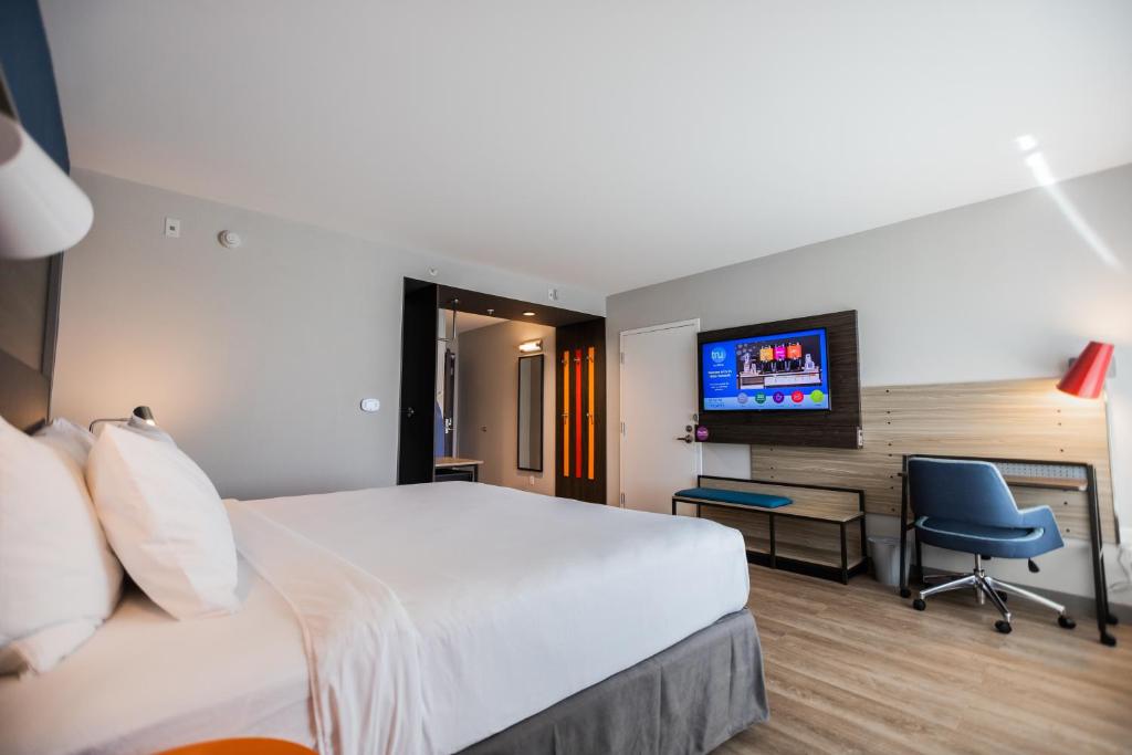 Uma cama ou camas num quarto em Tru By Hilton Yarmouth, Ns