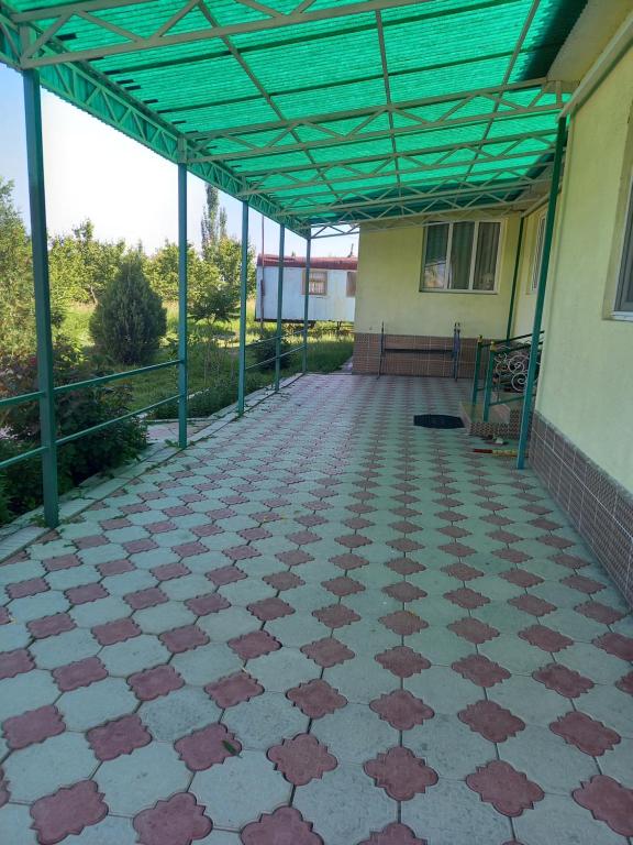 Balkón nebo terasa v ubytování Guest House Shirin
