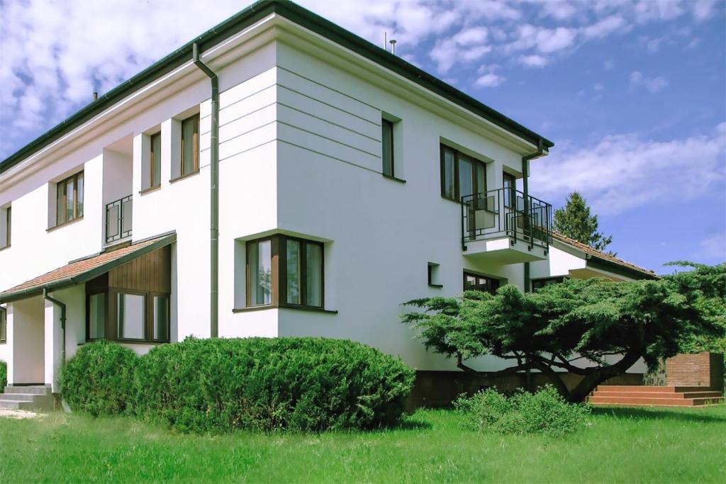 Budova, kde se aparthotel nachází