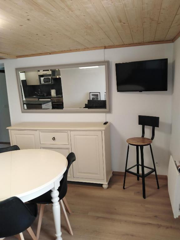 Kuchyň nebo kuchyňský kout v ubytování Superbe appartement neuf T3 6pers 45m2