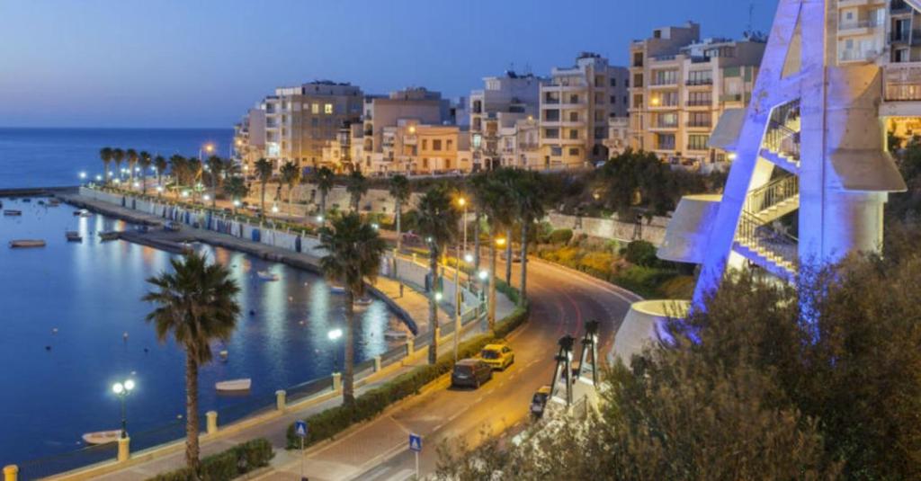 Coral Reef Apartments - 19