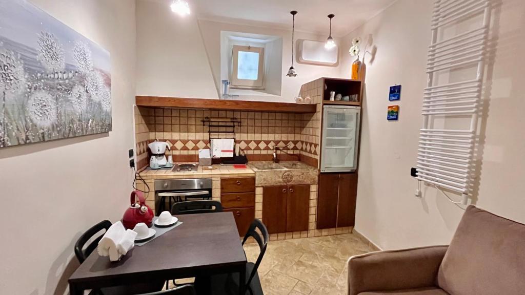 Kuchnia lub aneks kuchenny w obiekcie Locanda Badia Residenze Iride e Celeste