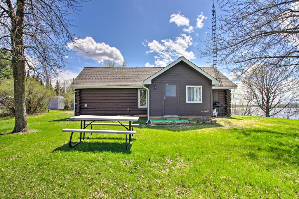 Bemidji Cabin with OnSite Lake Access and Grill, Bemidji (updated prices 2024)