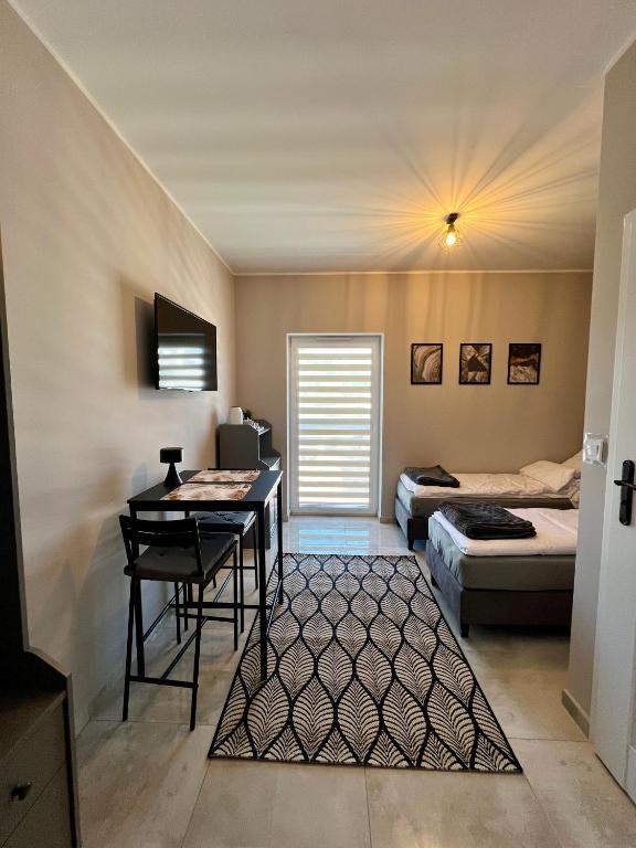 -Noclegi Marki-Pokoje z łazienkami-Parking-EV-okolica Warszawy- - Twin Room Met Eigen Badkamer