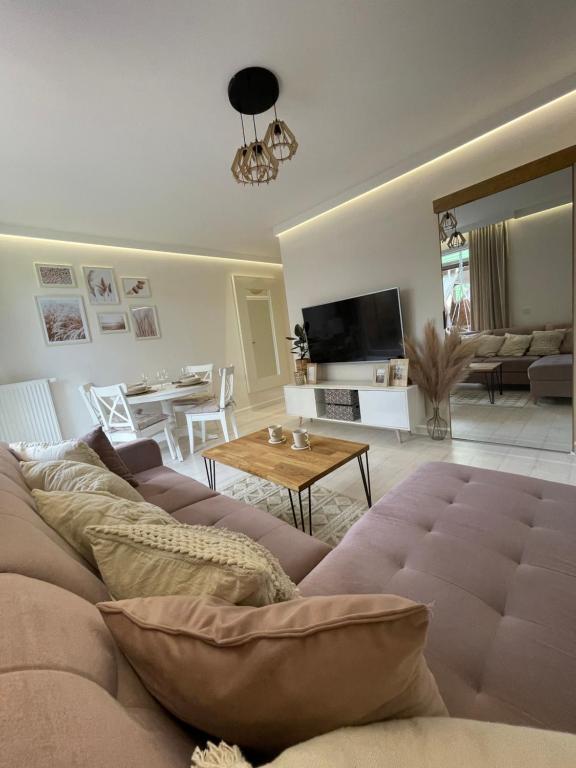 Fotografia z galérie ubytovania Ogród Victorii - Apartament z dużym ogrodem, tarasem i altaną v destinácii Gdansk