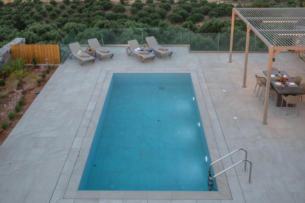 Bazén v ubytování Utopia Luxury Villas nebo v jeho okolí