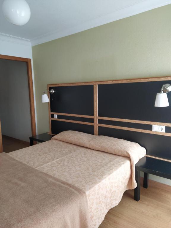 Hostal Mara - Queen Room