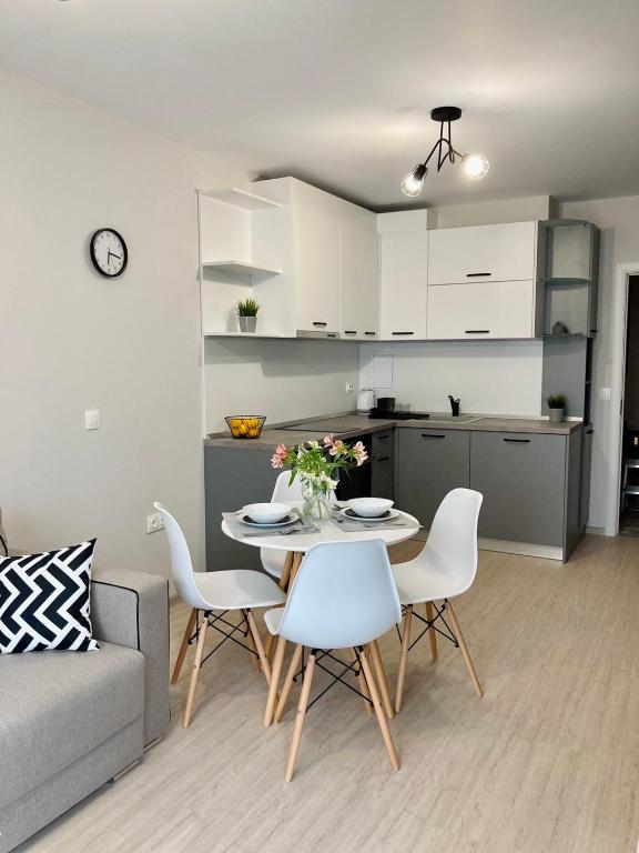 Pearl apartments