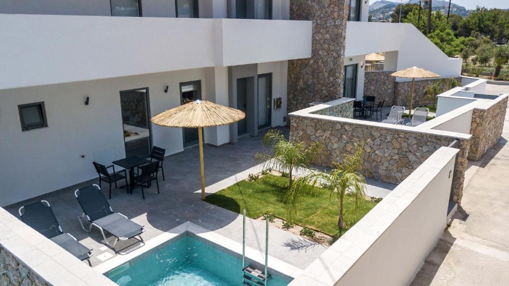 Dias Studios & Suites - 19