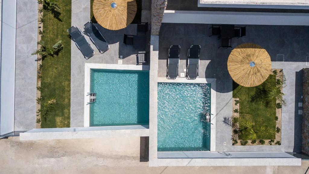 Dias Studios & Suites - 16