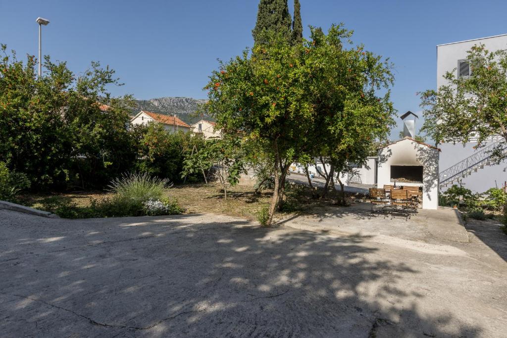 Budova, v ktorej sa apartmán nachádza