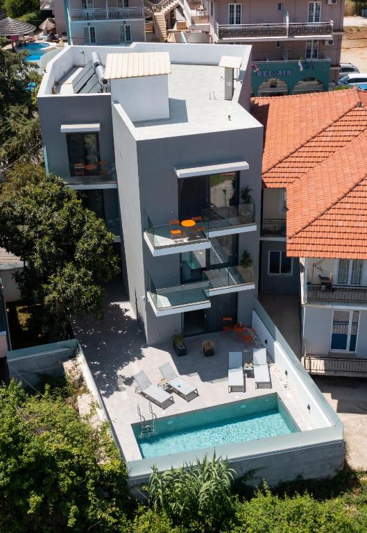 Bazén v ubytovaní Azul Apartments alebo v jeho blízkosti