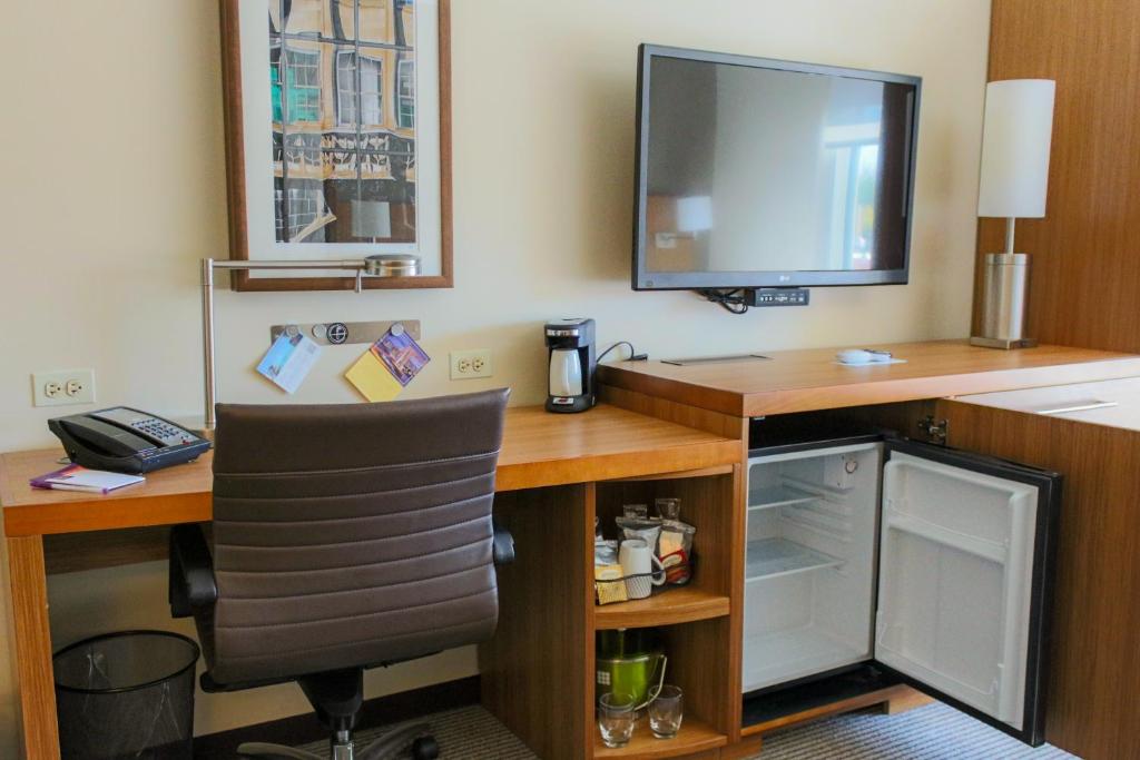 Hyatt Place Chicago-South/University Medical Center photo