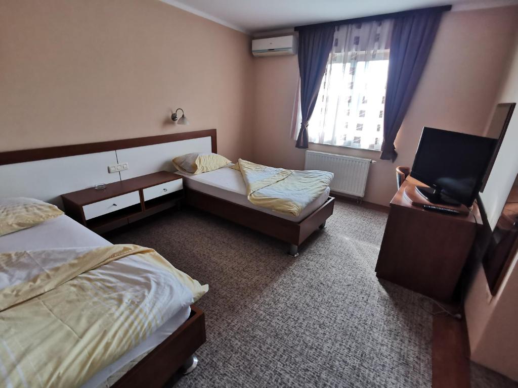 Hotel Delminium - Twin Room