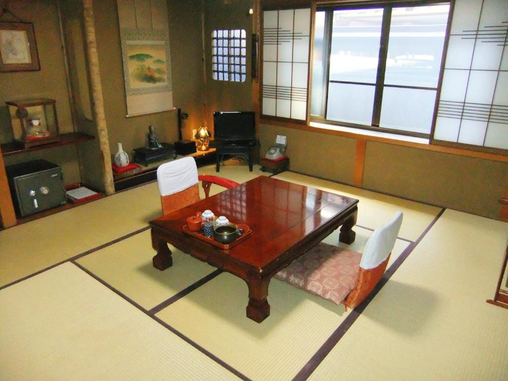 Zona d'estar a Sumiyoshi Ryokan