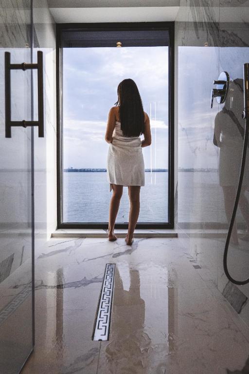 
Luxury Double Room with Lake View
