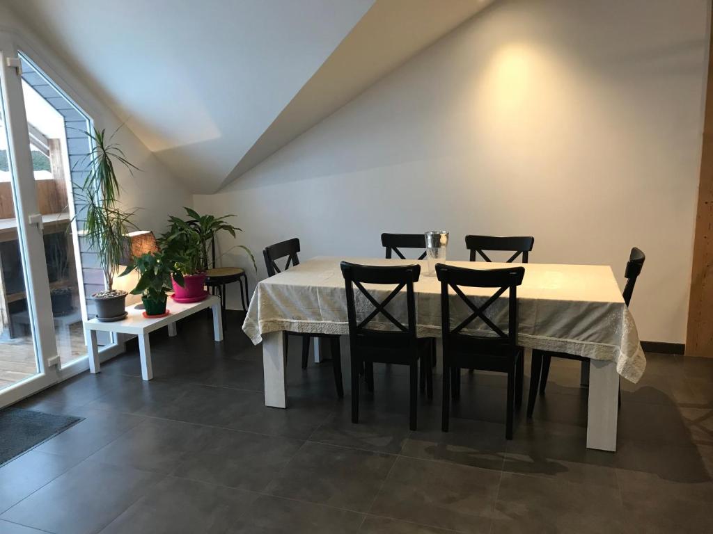 Zdjęcie z galerii obiektu Le Grand Sapin. Maison au calme proche commerces w mieście Gérardmer