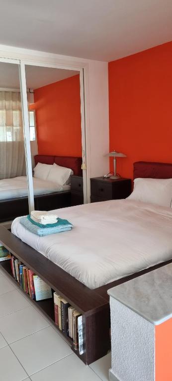 Postel nebo postele na pokoji v ubytování Precioso estudio en zona residencial Rancho Miraflores