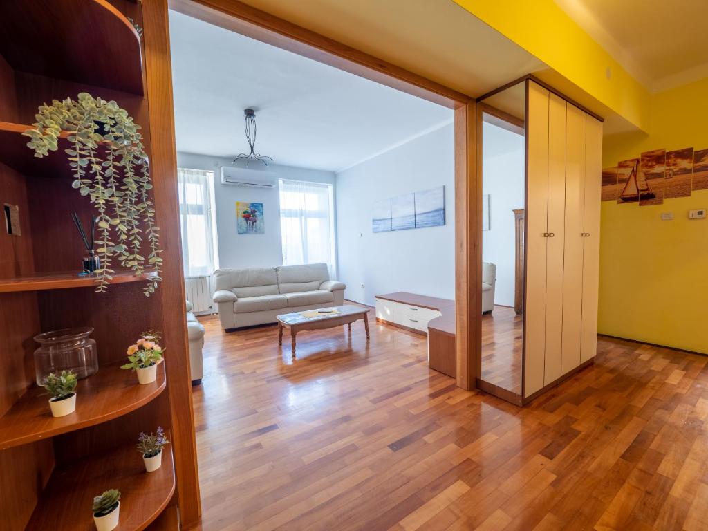 Posedenie v ubytovaní Classy and sunny apartment in Rijeka