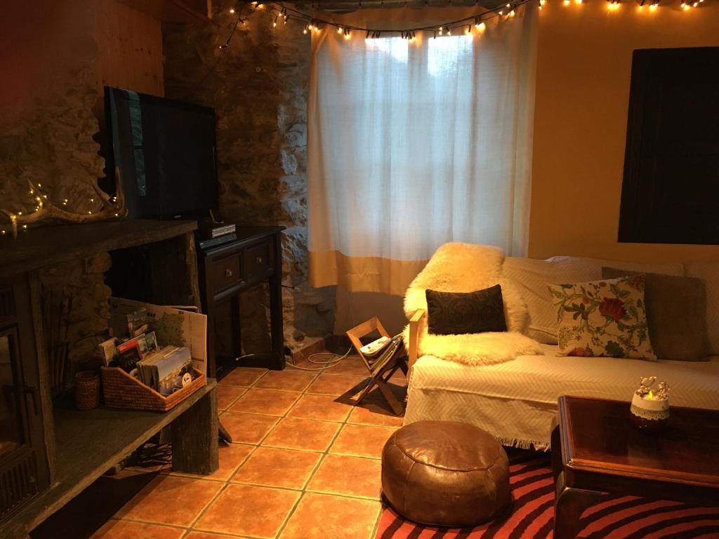 Telewizja i/lub zestaw kina domowego w obiekcie La Maison du Carlit