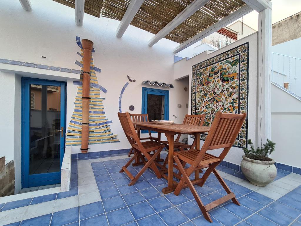 A patio or other outdoor area at casa sul mare