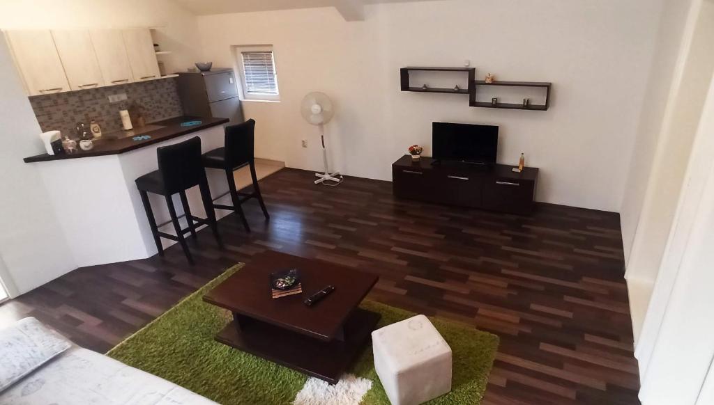 Apartman Ema - Housity