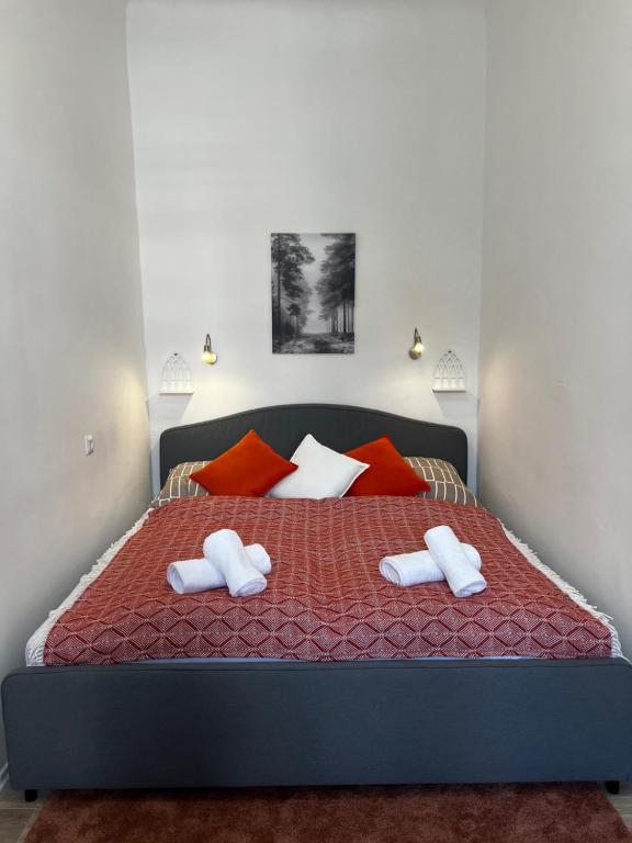 A bed or beds in a room at Prater Urban Retreat near city centre