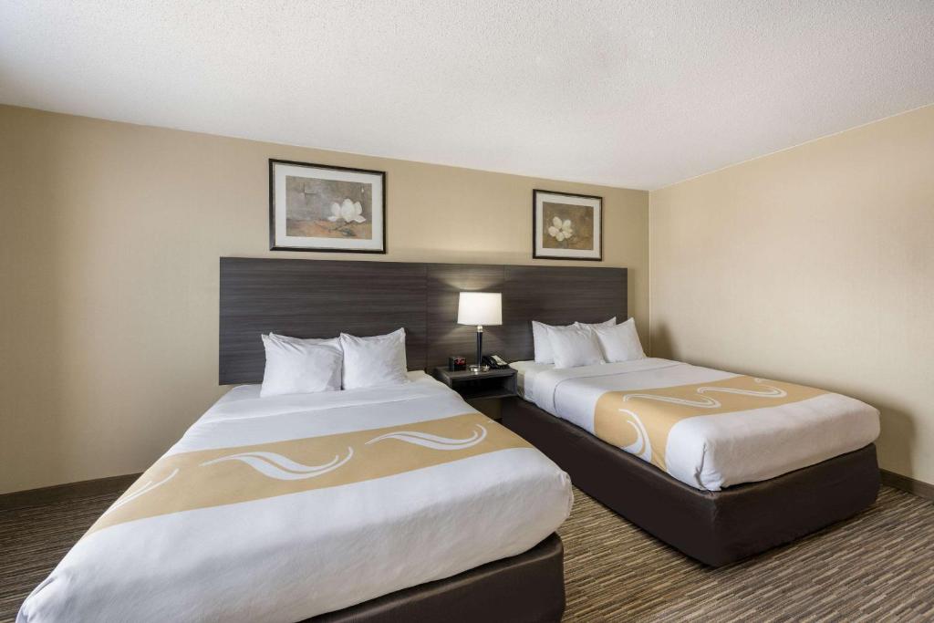 Postel nebo postele na pokoji v ubytování Quality Inn & Suites Fishkill South near I-84