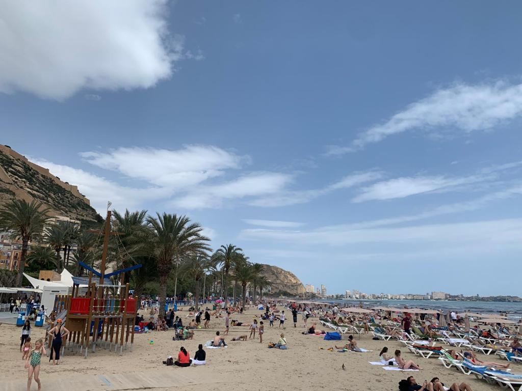 Luxury Apartment by the Sea, Alicante – Updated 2023 Prices