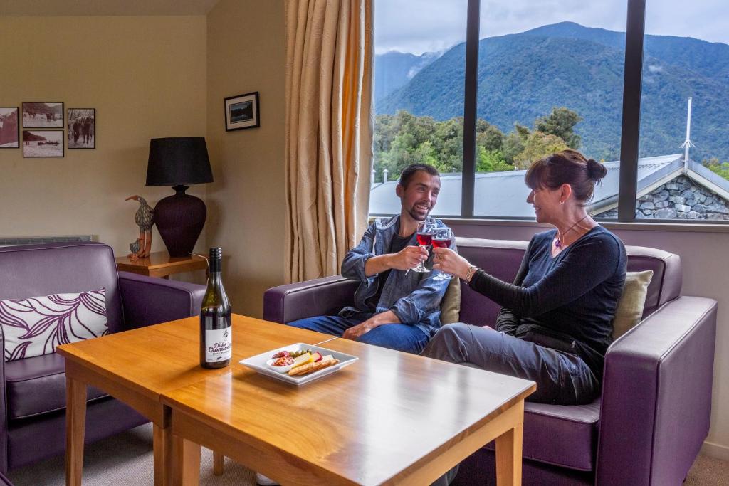 Nespecifikovaný výhled na hory nebo výhled na hory při pohledu z hotelu