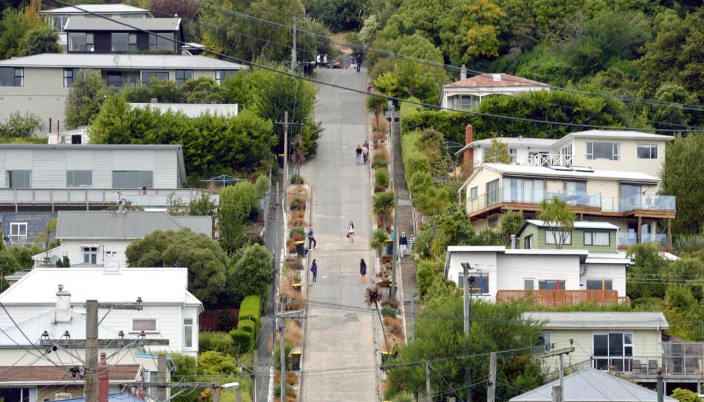 Sleep on the Steepest Street in the World! - Resim 19