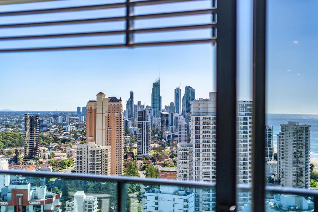 Nespecifikovaný výhled na destinaci Gold Coast nebo výhled na město při pohledu z apartmánu