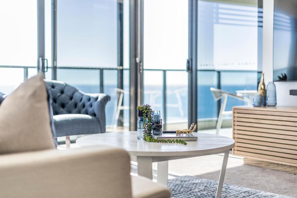 Posezení v ubytování Oracle Resort Broadbeach - gclr