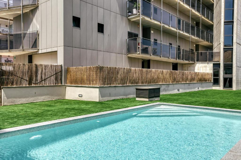 Bazén v ubytování Pelosa Apartment nebo v jeho okolí