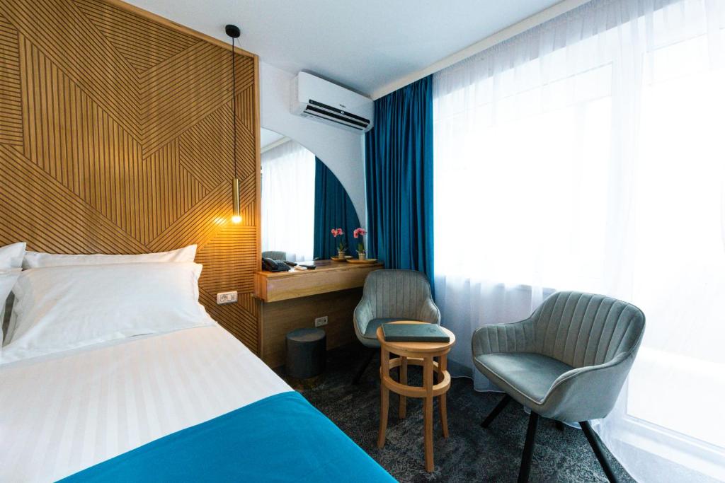 
Vista Double Room Pool View
