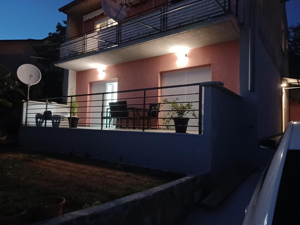 Budova, kde se apartmán nachází
