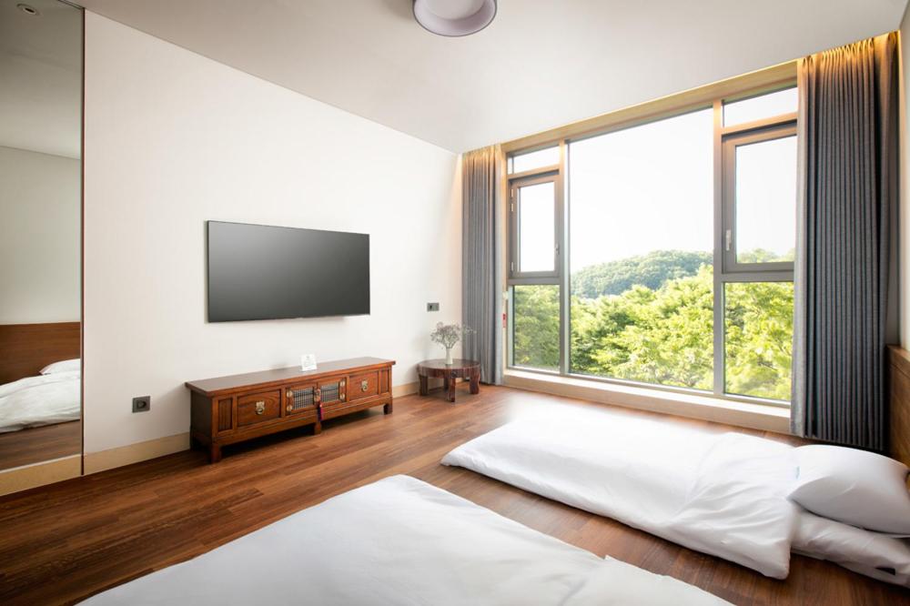 Daon Hotel - Quarto Triplo Com Terraço