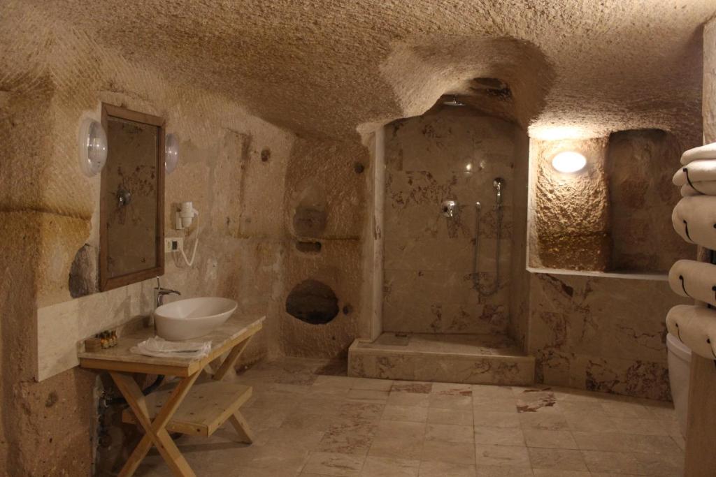 Helike Cave Suites - 17
