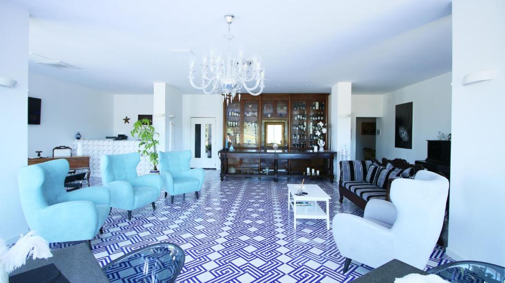 Posedenie v ubytovaní HOTEL MYRTUS