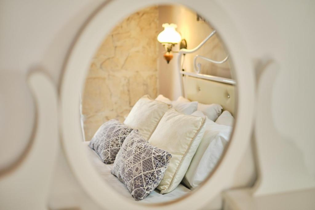 Posteľ alebo postele v izbe v ubytovaní Gerakas Stone House Villa