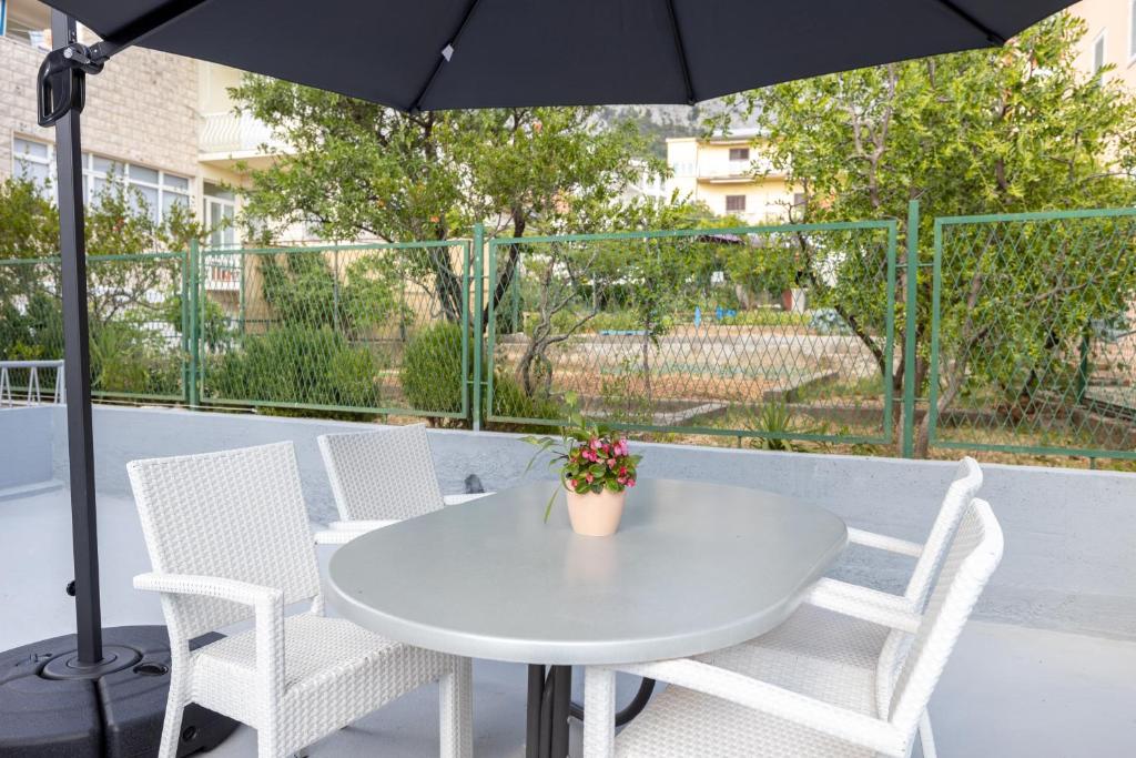 Zahrada ubytování Family apartments - Guesthouse Vranješ
