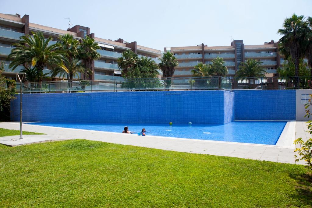 Bazén v ubytování IBERSOL SPA AQQUARIA SUITES nebo v jeho okolí