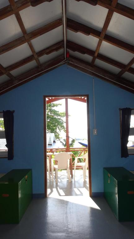 Un lugar para sentarse en Threshershack Inn