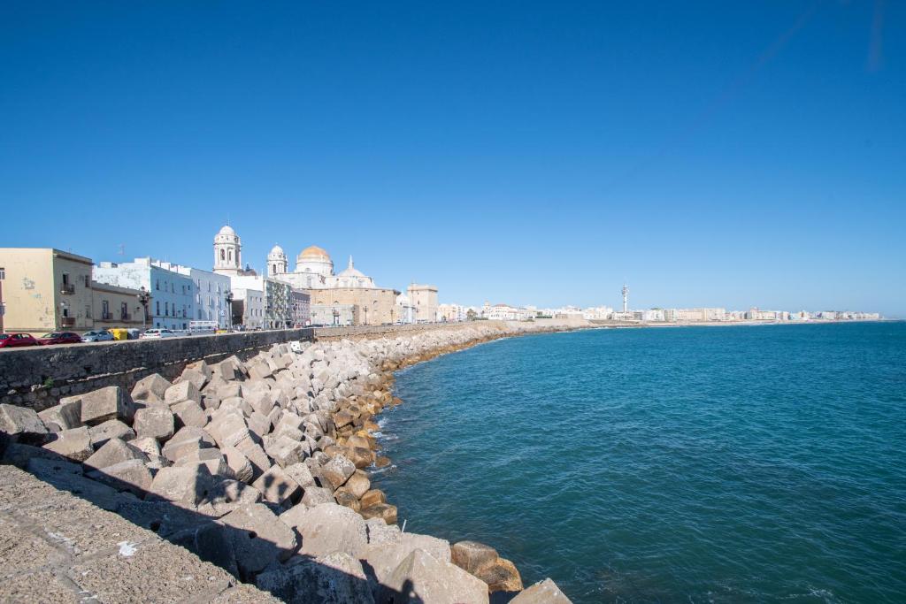 Apartamento Las Calas de Cadiz - Two-Bedroom Apartment