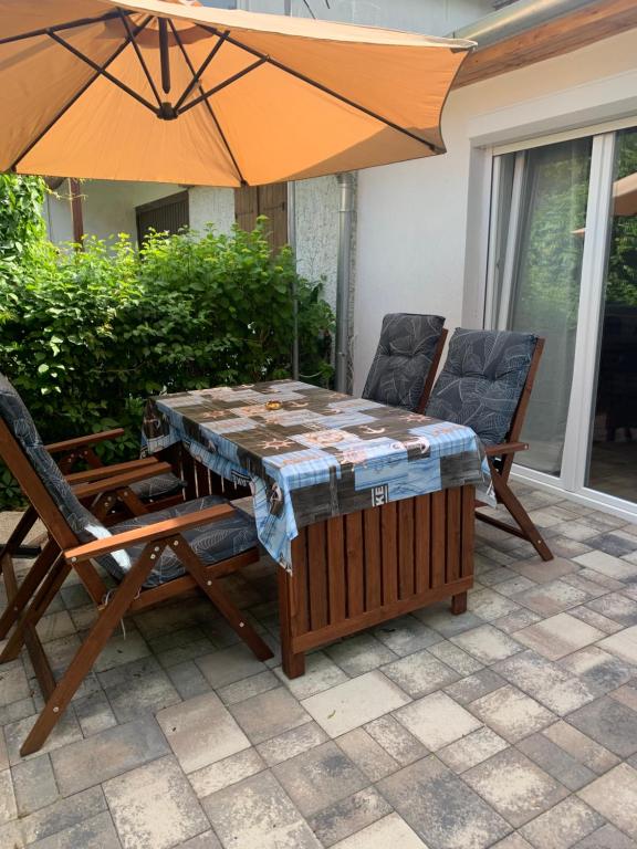 A patio or other outdoor area at Öböl Apartman