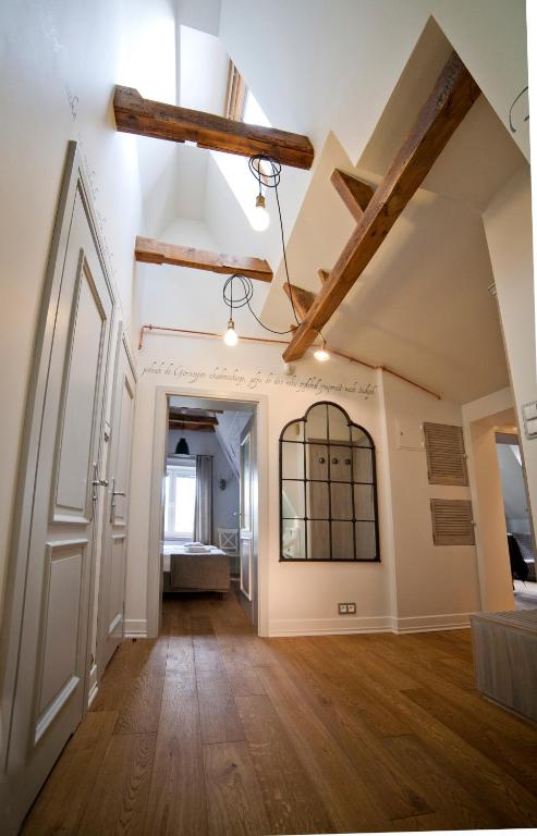 Patio Apartments - Old Town - 3