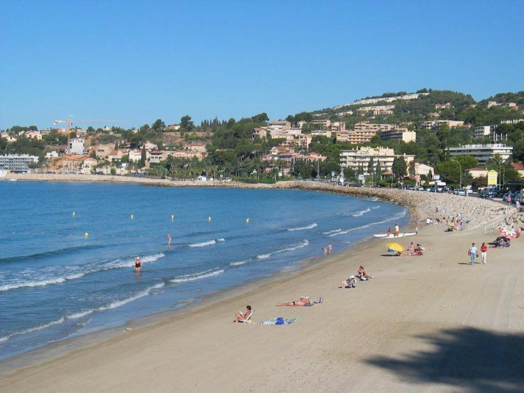 Sanary Bandol Piscine Plage Calme