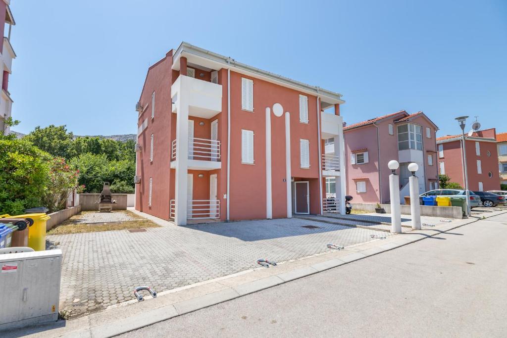 Budynek, w którym mieści się apartament